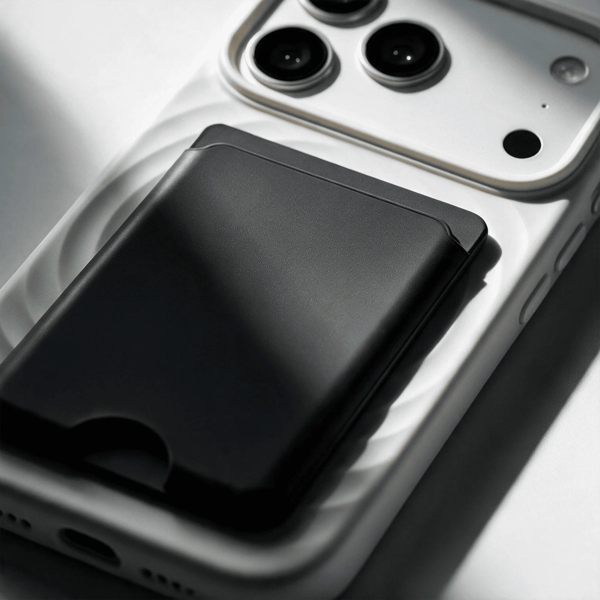 Slim MagSafe-Compatible iPhone Wallet Card Holder